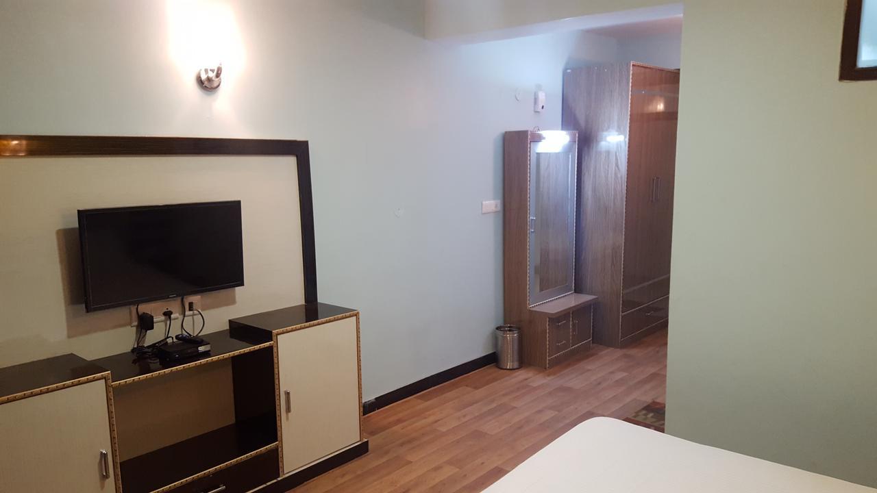 Hotel The Shyam Regency Narkanda Exterior foto